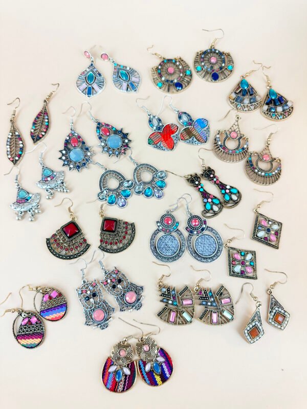 Lot de 12 Boucles d'oreilles métal motif bohème colorées
