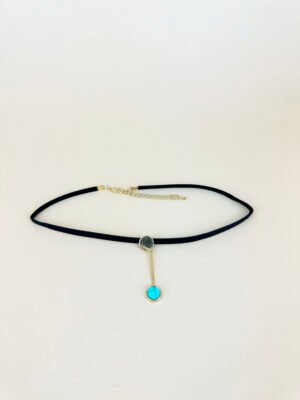 Collier Ras cou avec motif pendant style turquoise