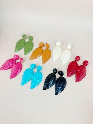 Lot de 12 Boucles d’oreilles feuilles colorées pendantes en acétate