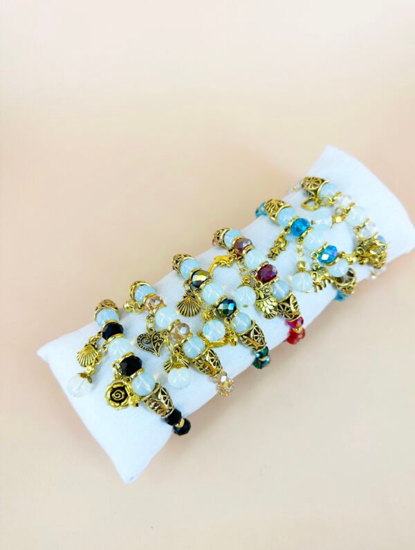 Lot de 12 Bracelets Perles avec charms