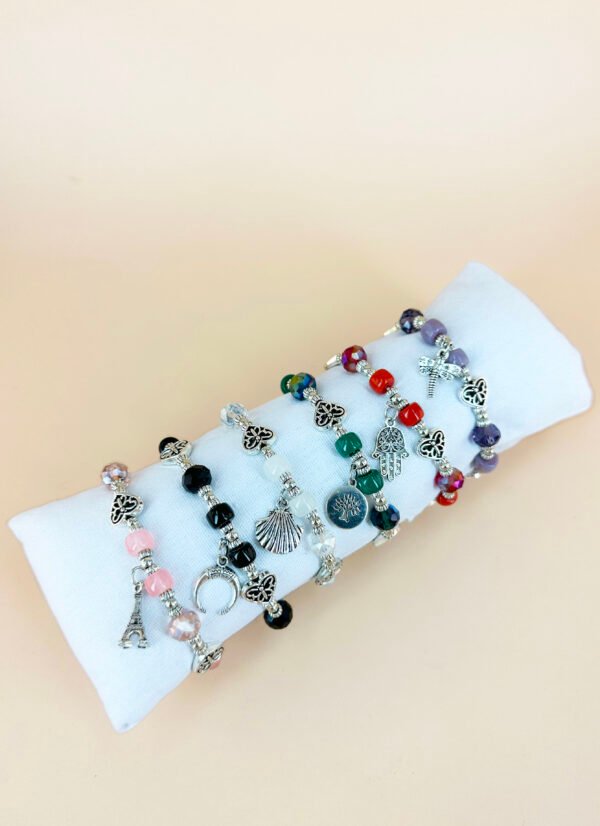 Lot de 12 Bracelets Perles avec charms