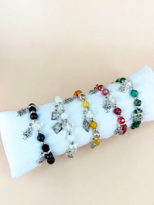 Lot de 12 Bracelets Perles avec charms