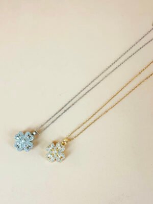 Collier Fleur strass en acier inoxydable