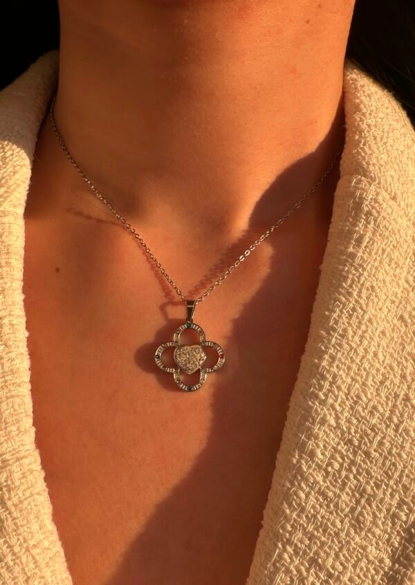 Collier trèfle en acier inoxydable