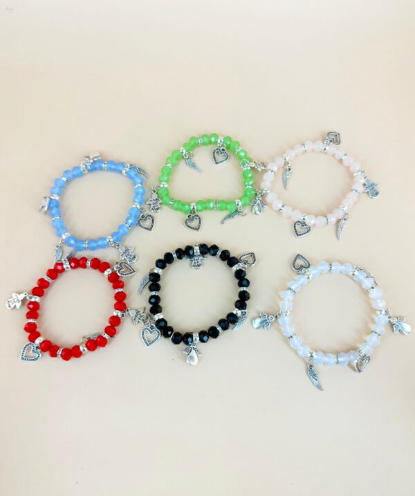 Lot de 12 Bracelets Perles avec charms coeur et ange – Image 2