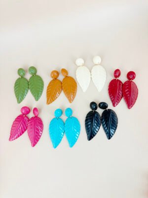 Lot de 12 Boucles d’oreilles feuilles colorées pendantes en acétate