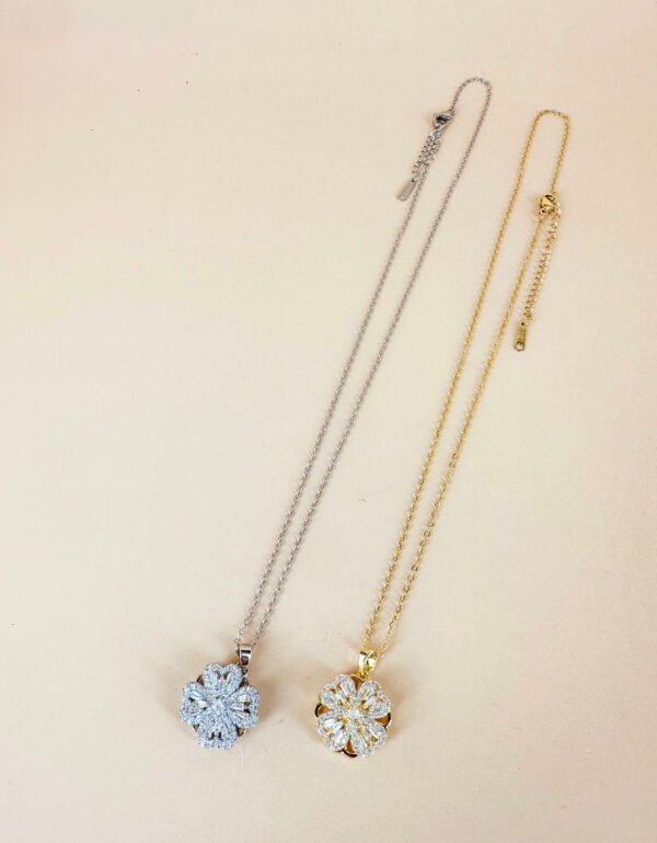 Collier Fleur strass en acier inoxydable – Image 3