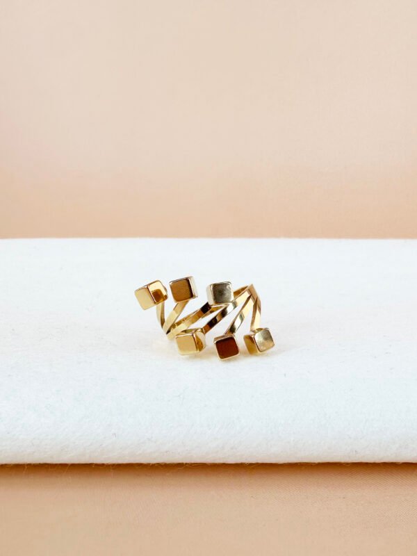 Bague motif cube en acier