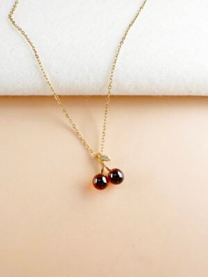 Collier cerise en acier inoxydable