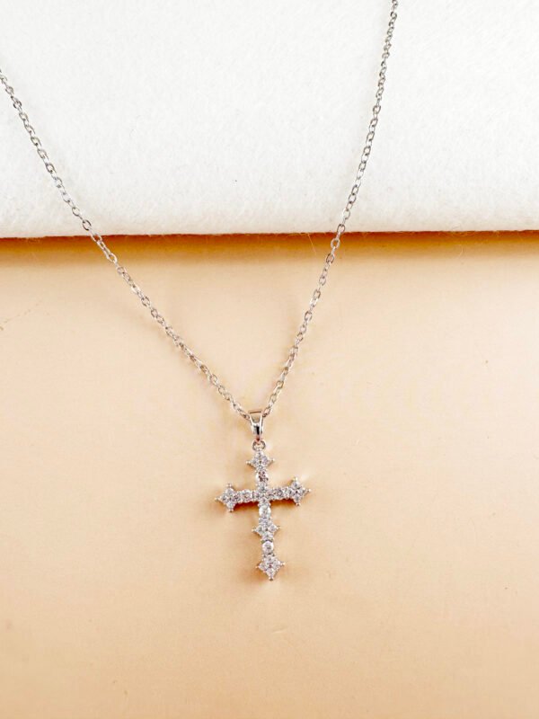 Collier croix en strass en acier inoxydable