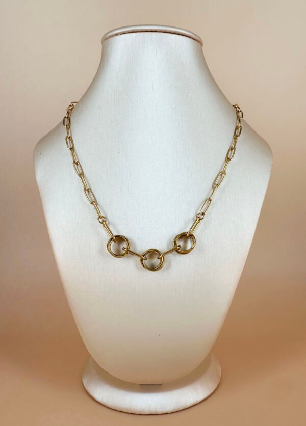 Collier chaîne avec multiples anneaux en acier inoxydable – Image 3