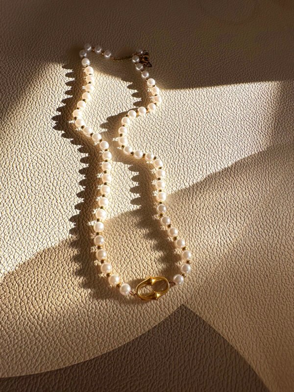 Collier perles avec motif style maillon en acier inoxydable – Image 4