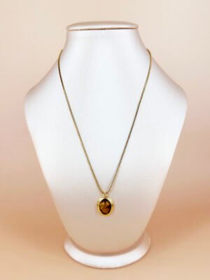 Collier médaillon œil de tigre en acier inoxydable