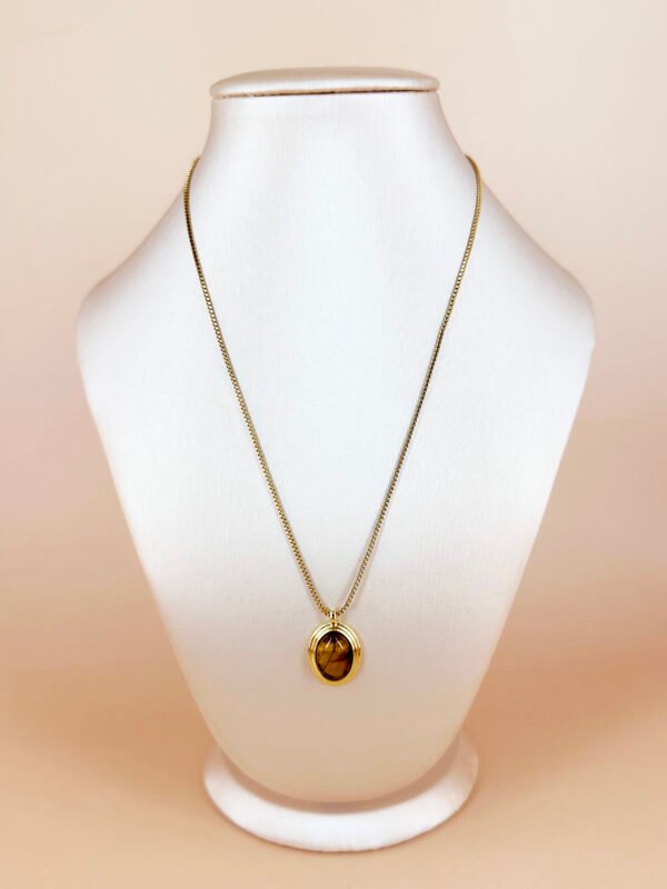 Collier médaillon œil de tigre en acier inoxydable – Image 2