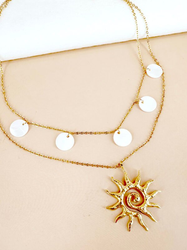 Collier charm breloque soleil et nacre en acier inoxydable