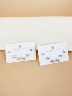 3 paires de puces d’oreilles en strass rondes