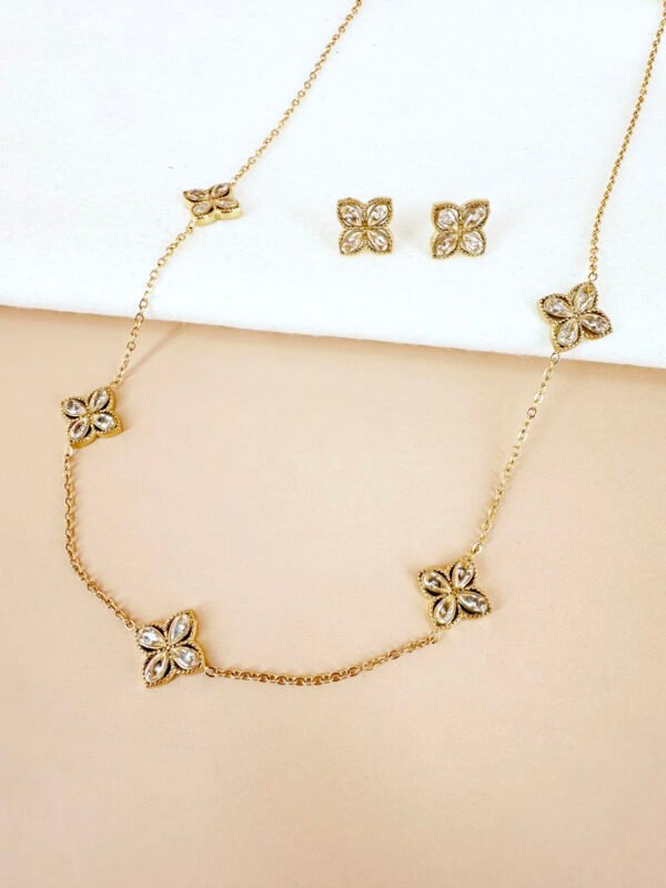 Parure avec motif trèfles strass en acier inoxydable – Image 2