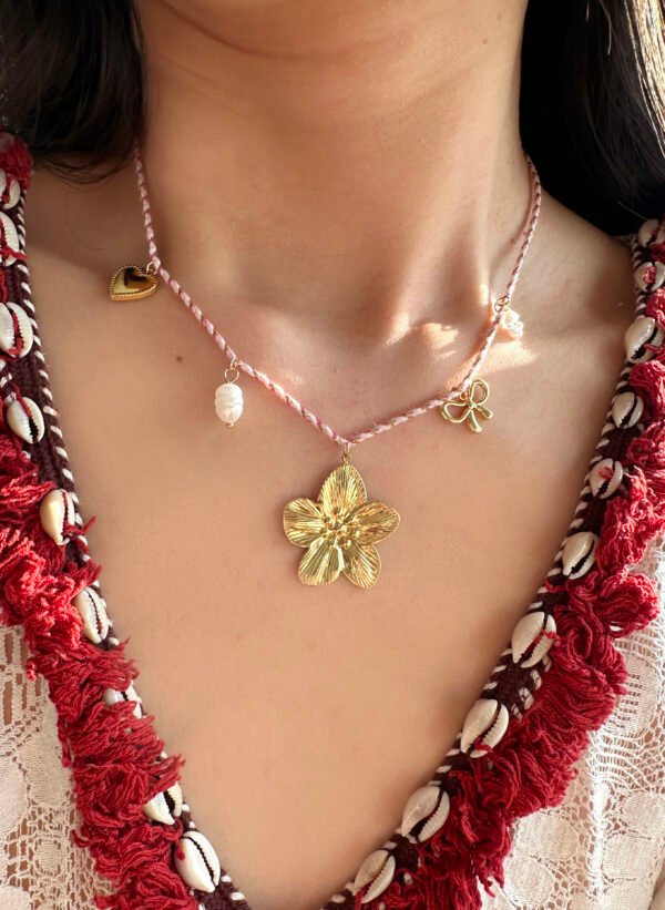 Collier cordon avec charms fleurs en acier inoxydable
