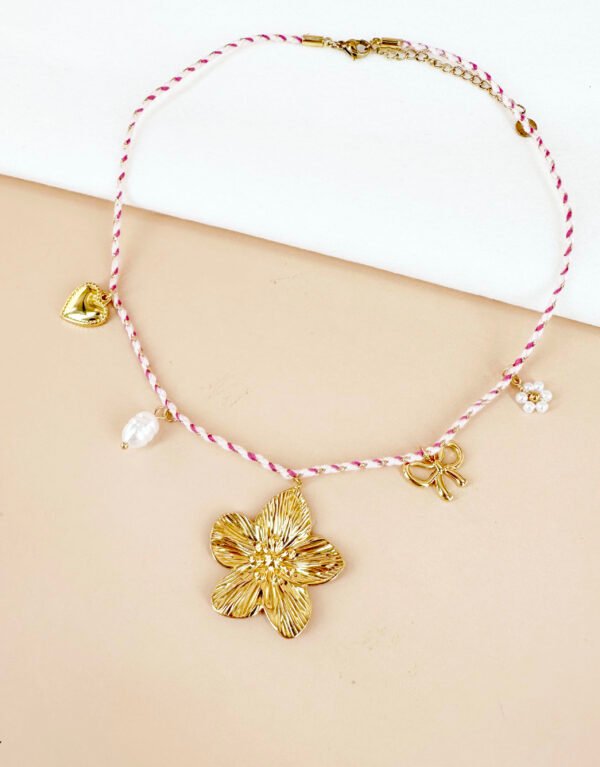 Collier cordon avec charms fleurs en acier inoxydable – Image 2