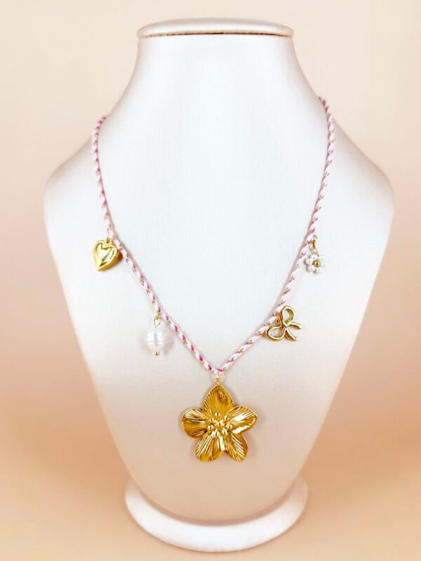 Collier cordon avec charms fleurs en acier inoxydable – Image 6