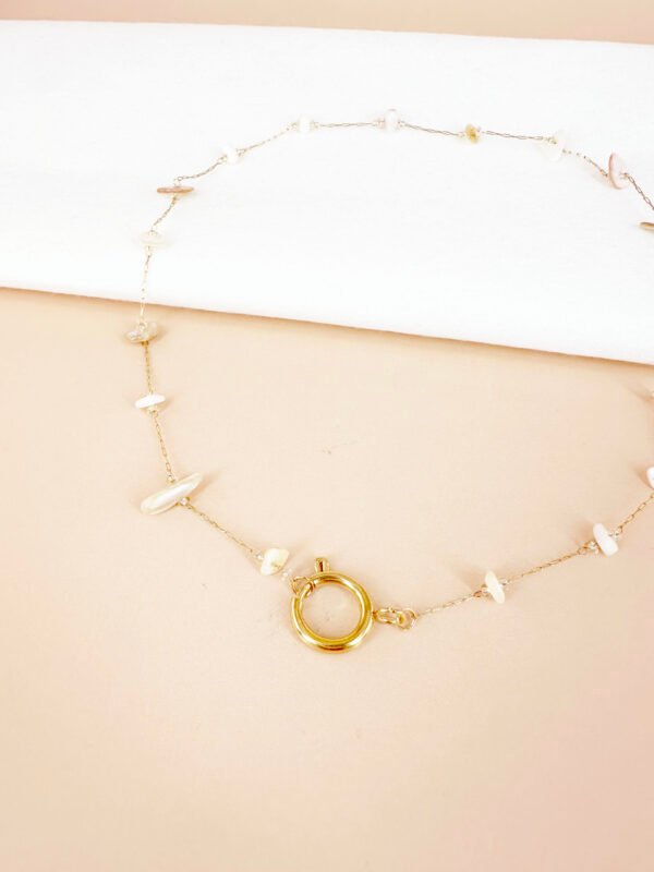 Collier chaine perles de nacre avec fermoir pour charms – Image 2