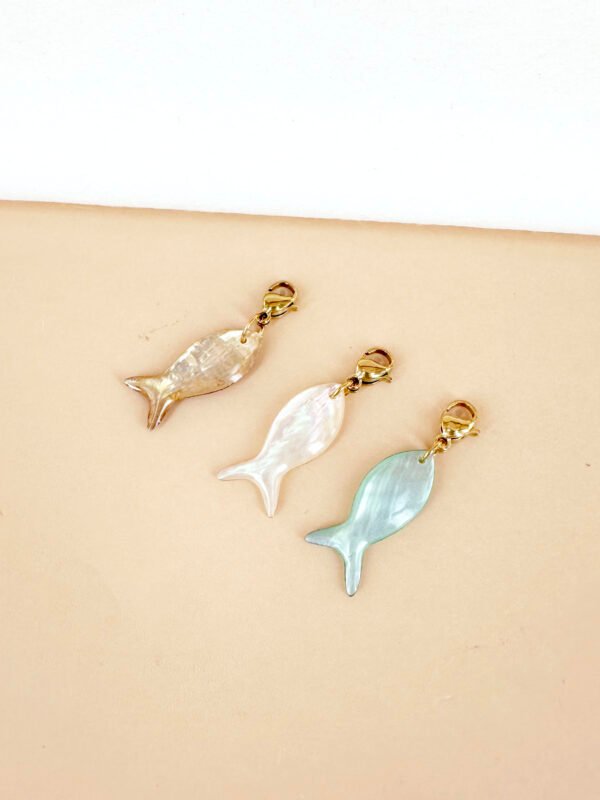 Charms breloque poisson nacré