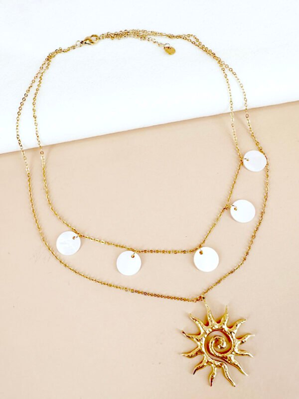 Collier charm breloque soleil et nacre en acier inoxydable – Image 2