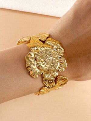 Bracelet manchette motif fleurs
