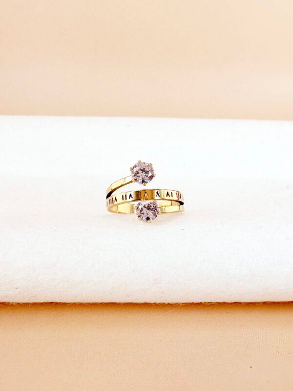 Bague double strass avec écriture en acier inoxydable – Image 2