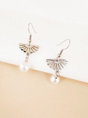 Boucles d’oreilles pendantes motif évantail et perles en acier inoxydable