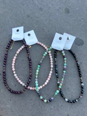 Collier pierre et acier