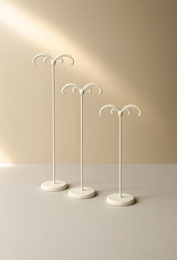Présentoirs blancs pour boucles d'oreilles