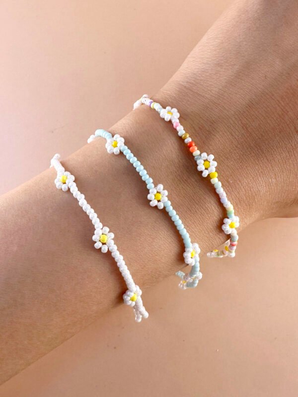 Bracelet perles fait main motif fleurs