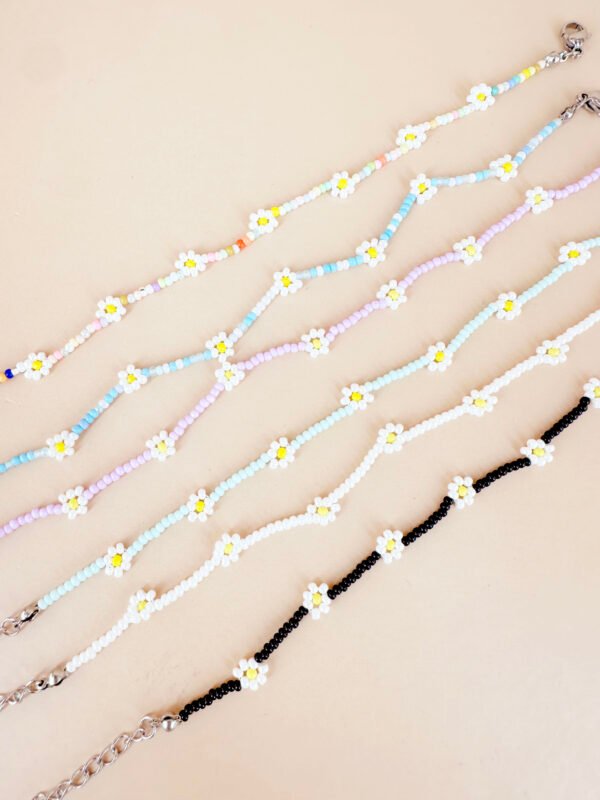 Bracelet perles fait main motif fleurs – Image 3