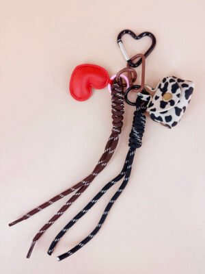 Porte clés de sac, grigris, breloques coeur et mini sac léopard