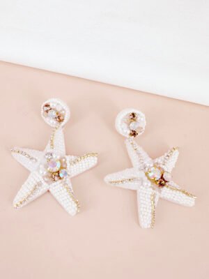 Boucles d’oreilles étoile de mer blanches brodées à la main