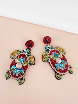Boucles d’oreilles tortues multicolores brodées à la main