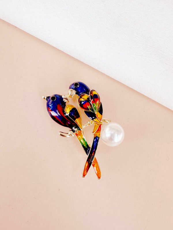 Broche couple perroquet et perle