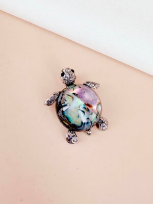 Broche tortue perles nacrées