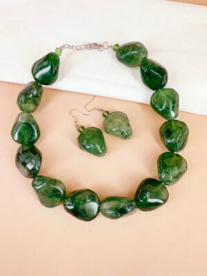 Collier grosses perles en résine