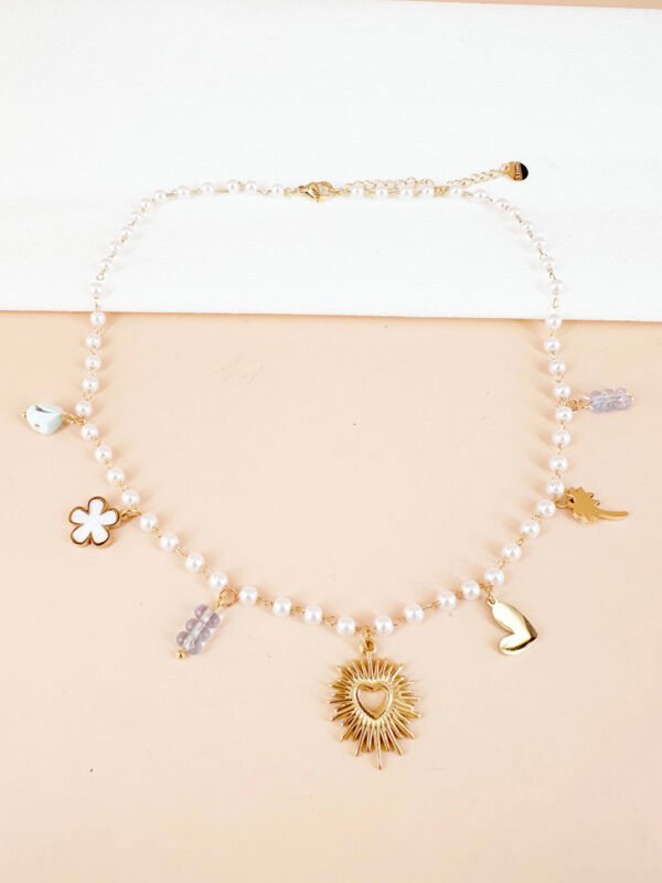 Collier chaîne perles et breloques en acier inoxydable
