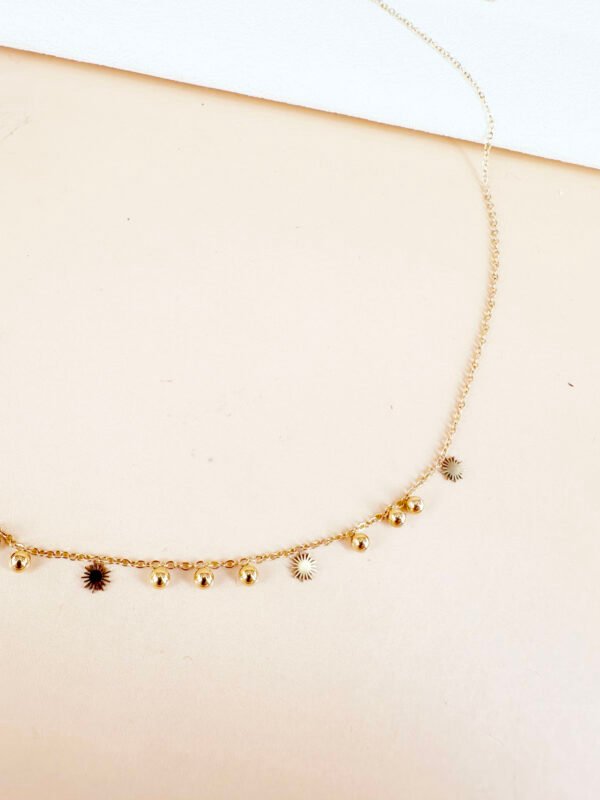 Collier chaîne fine perles et soleil en acier inoxydable – Image 2