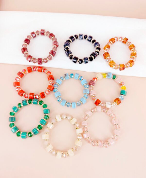 Bracelet perles et résines - Lot de 12 – Image 2