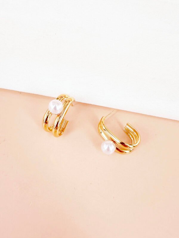 Boucles d'oreilles style créoles avec perle en acier inoxydable