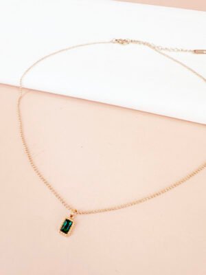 Collier fin avec pendentif strass vert en acier inoxydable