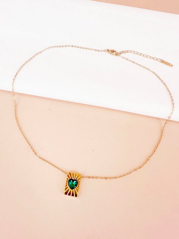Collier pendentif coeur vert en acier inoxydable