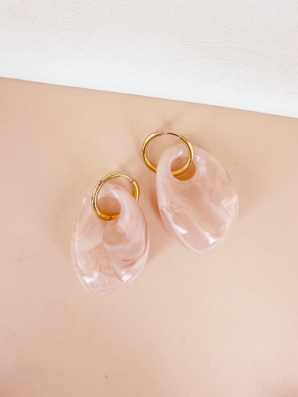 Boucles d'oreilles résine – Image 3