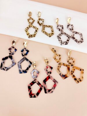 Boucles d’oreilles pendantes résine motif léopard