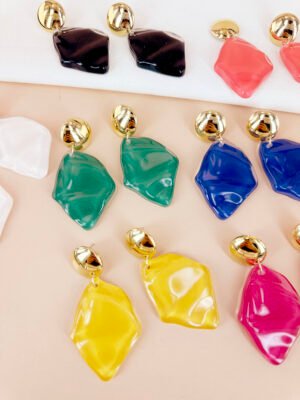 Boucles d’oreilles pendantes résine