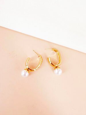 Boucles d’oreilles créoles avec perle en acier inoxydable